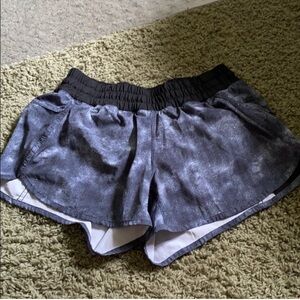 Lululemon tracker shorts 4” inseam